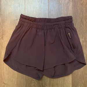 Lululemon Hotty Hot Short Size 4
